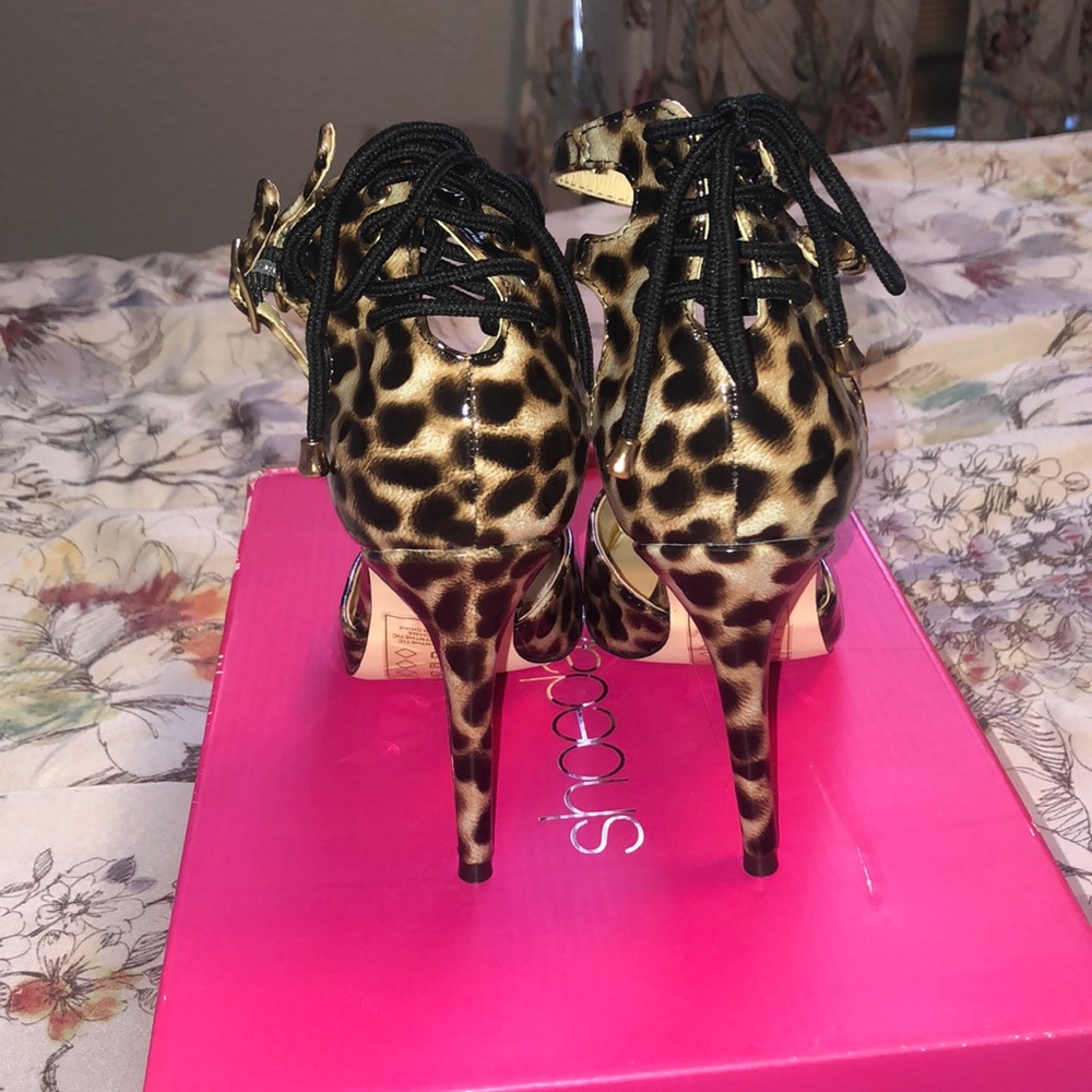 Heels - Picture 4 of 5